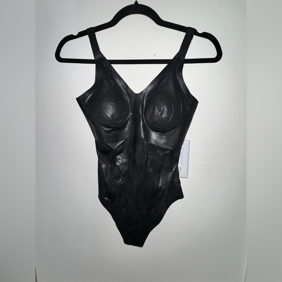 Knix Faux Leather Bodysuit Size Small - Picture 2 of 2